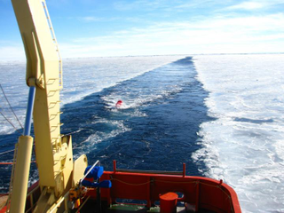 Marine seismic technology was deployed from the back of an ice breaker near Antarctica’s Sabrina Coast. Image: Sean Gulick/University of Texas at Austin